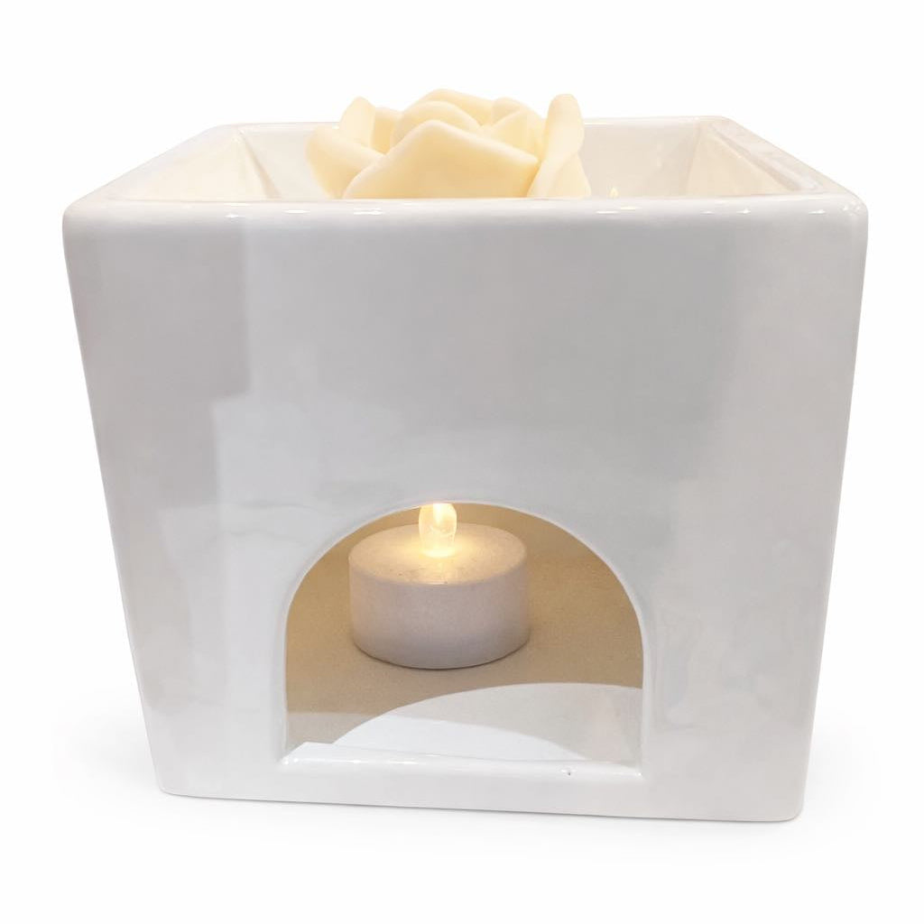 Country Cottage Wax Melt Burner and Wax Melts with Botanicals