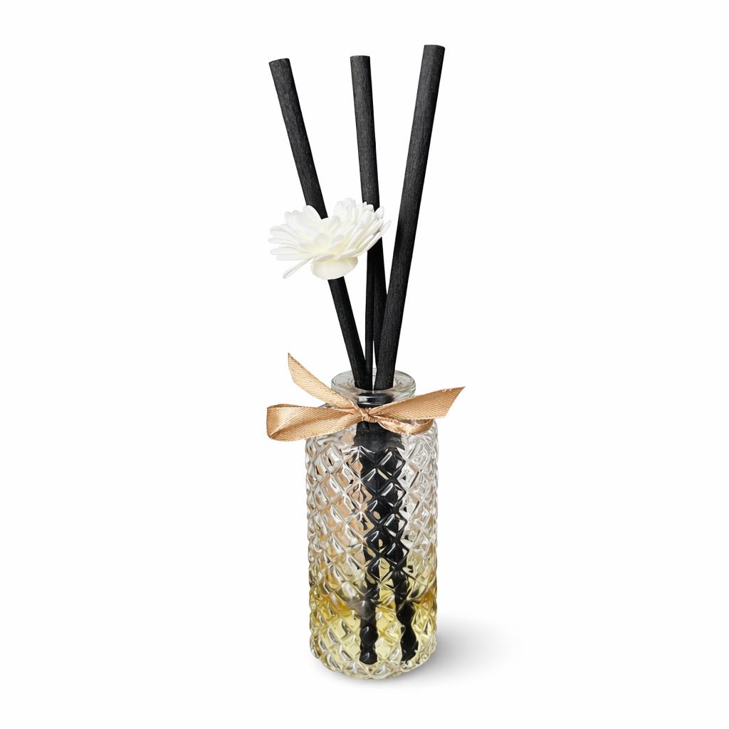 Luxury reed diffuser with flower reed in glass bottle